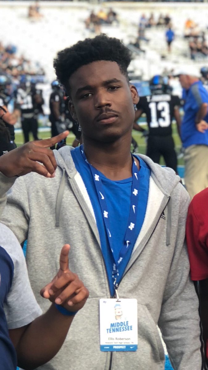 Ellisroberson41's tweet photo. Shout out to the True Blue Raiders @MTSU in their clutch victory over Florida Atlantic tonight !!!🏈 Had a great visit today really enjoyed myself looking forward to seeing more 👀💪🏾 @CoachSheik_MT https://t.co/nyHWKR6ykC