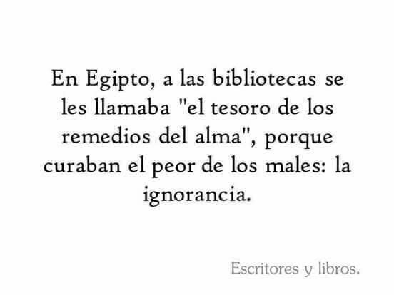 snackliterario's tweet photo. Buenas noches para todos, en especial a los amantes de la lectura y la buena comida! https://t.co/fVvMQGYpDu