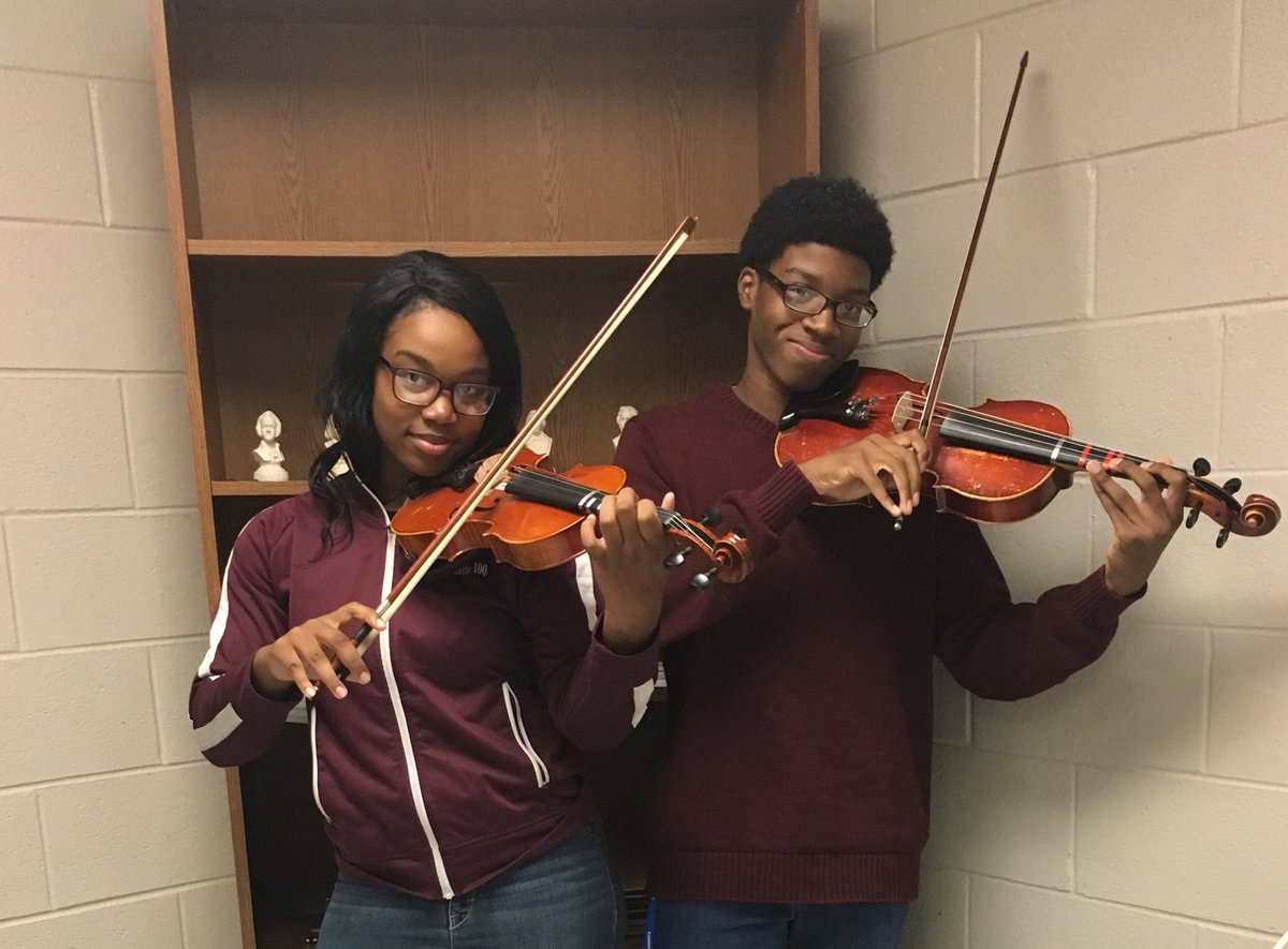 ic_norcom's tweet photo. IC Norcom Orchestra SENIORS!! @ICNorcomHigh https://t.co/P8iOHy8GGe