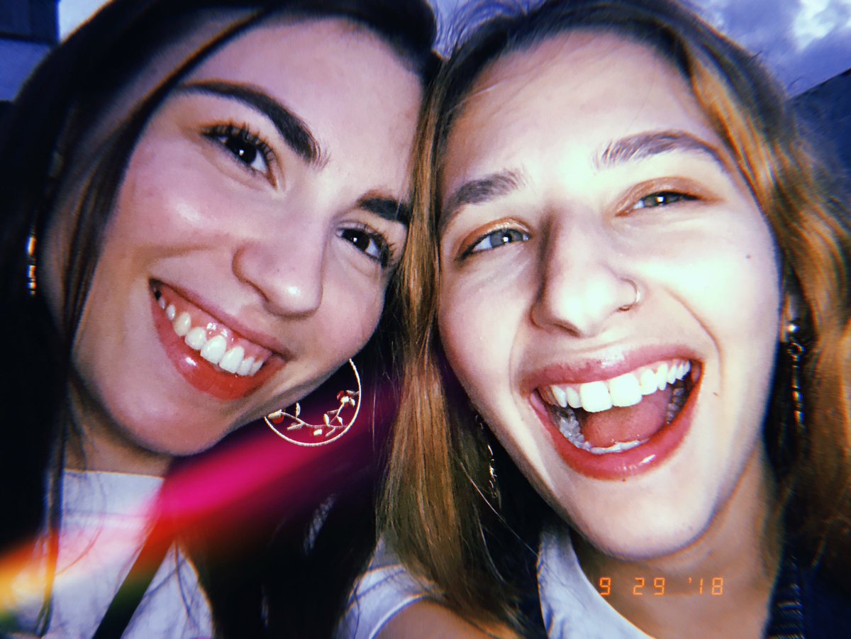 MarinasUpdates's tweet photo. Drunk and ready for marina https://t.co/9V6ZEu9Lxp