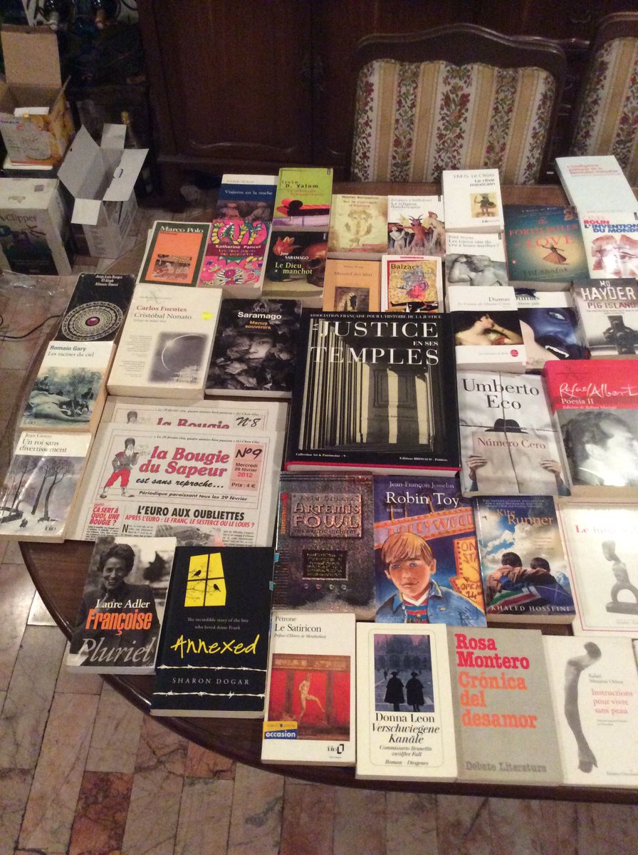 Radinitocmoi's tweet photo. The #ParisChapter of my life is almost over. Today I received à part of my parisian #Library, I recovered part of my life # Books
Le #chapitreparisien de ma vie est presque fini. Ce jour j'ai reçu une partie de ma #bibliothèque parisienne, j'ai récupéré une partie de ma #livres https://t.co/40gfJwnqBD