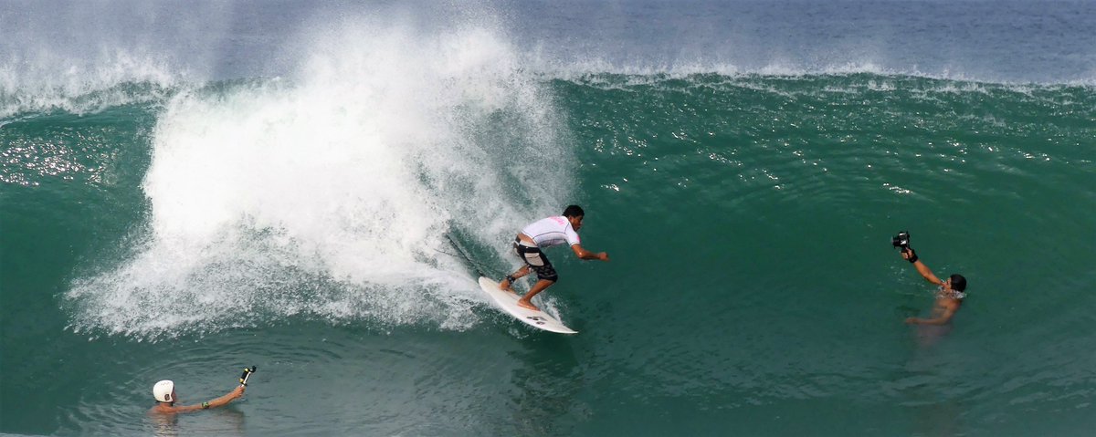 GinaPuerto's tweet photo. #surfing #best #waves in #PuertoEscondido #whattodo #photography with @GinaPuerto #walking #tour #naturelovers #sports #adrenaline #riteontime #Oaxaca #Mexico https://t.co/SgSrjSHwI6