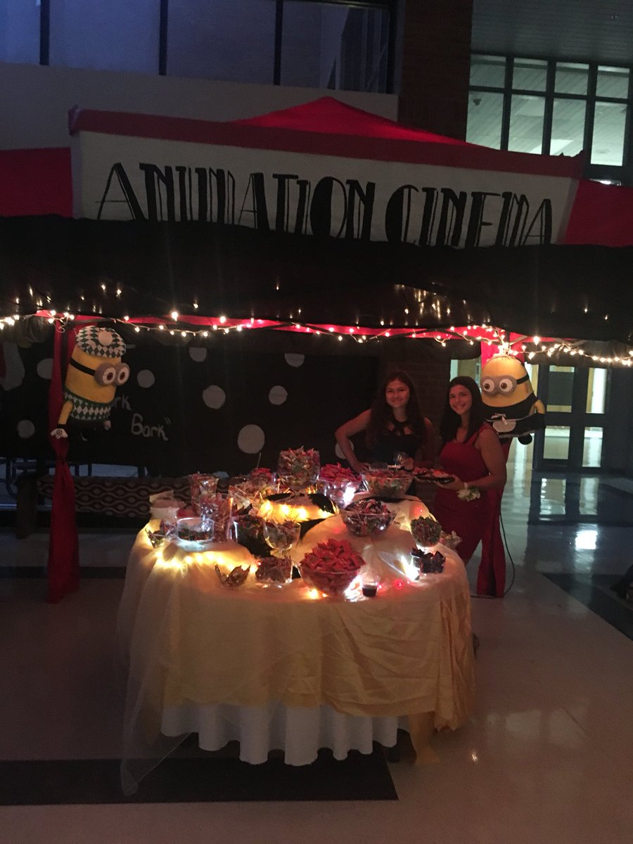 PHS PTO did a phenomenal job decorating the cafeteria for Homecoming! We are blessed to have such a dedicated PTO! #familyforever <a href="/pto_phs/">PHS PTO</a>