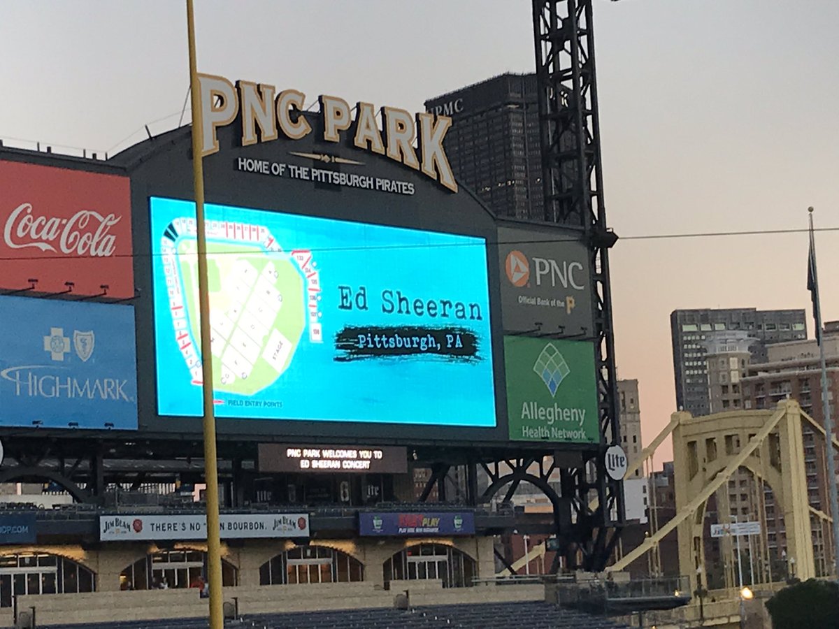 BMRape's tweet photo. Back home in Pittsburgh to see Ed Sheeran. It’s a beautiful night. https://t.co/12Ef7qypny