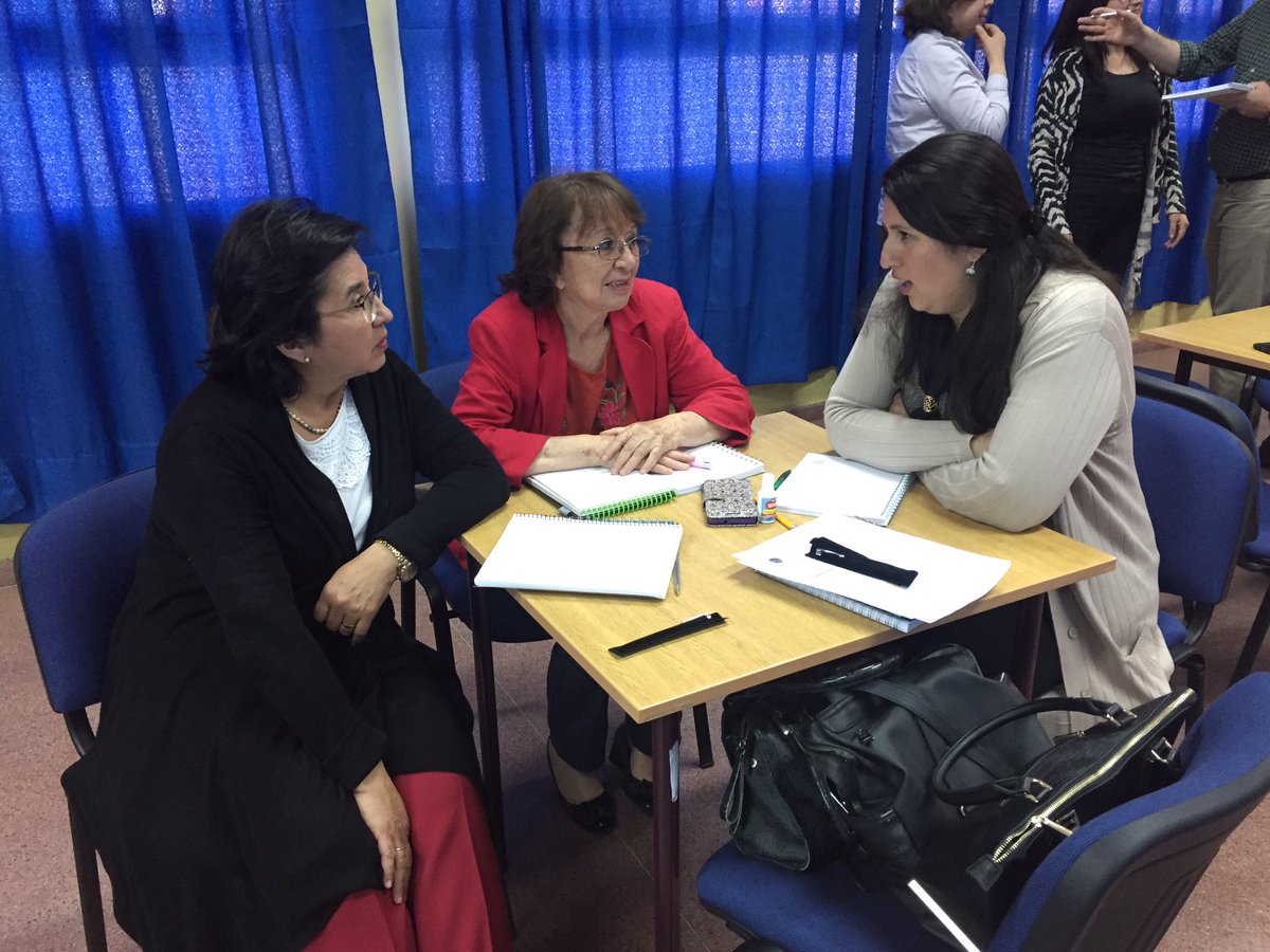 @Secreduc_IV <a href="/SENCECoquimbo/">SENCE Coquimbo</a> <a href="/limaritv/">limari television</a> @cftcruch <a href="/nmundovalle/">nuevo mundo ovalle</a> <a href="/radcomunicativa/">Radio Comunicativa</a> <a href="/Mineduc/">Ministerio de Educación</a> <a href="/elovallino/">Diario El Ovallino</a> @limarigob <a href="/manuelfarias/">manuel farias</a> Con la certificación de los docentes culmina el curso "Didáctica y Liderazgo en Educación" dictado por El Centro de Formación Técnica Región de Coquimbo #Ovalle #RedLiceosTPLimarí #CFTestatal #EducarparaTransformar <a href="/Mineduc/">Ministerio de Educación</a>