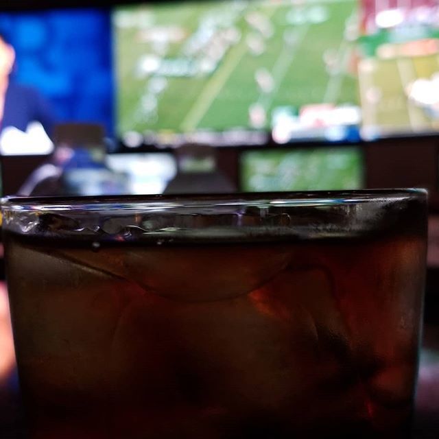floater99's tweet photo. #ItsSummerRight? Sportsbook edition. No windows, no clocks, extra oxygen! https://t.co/sZ23gDhgx7 https://t.co/V7fT80vY7X