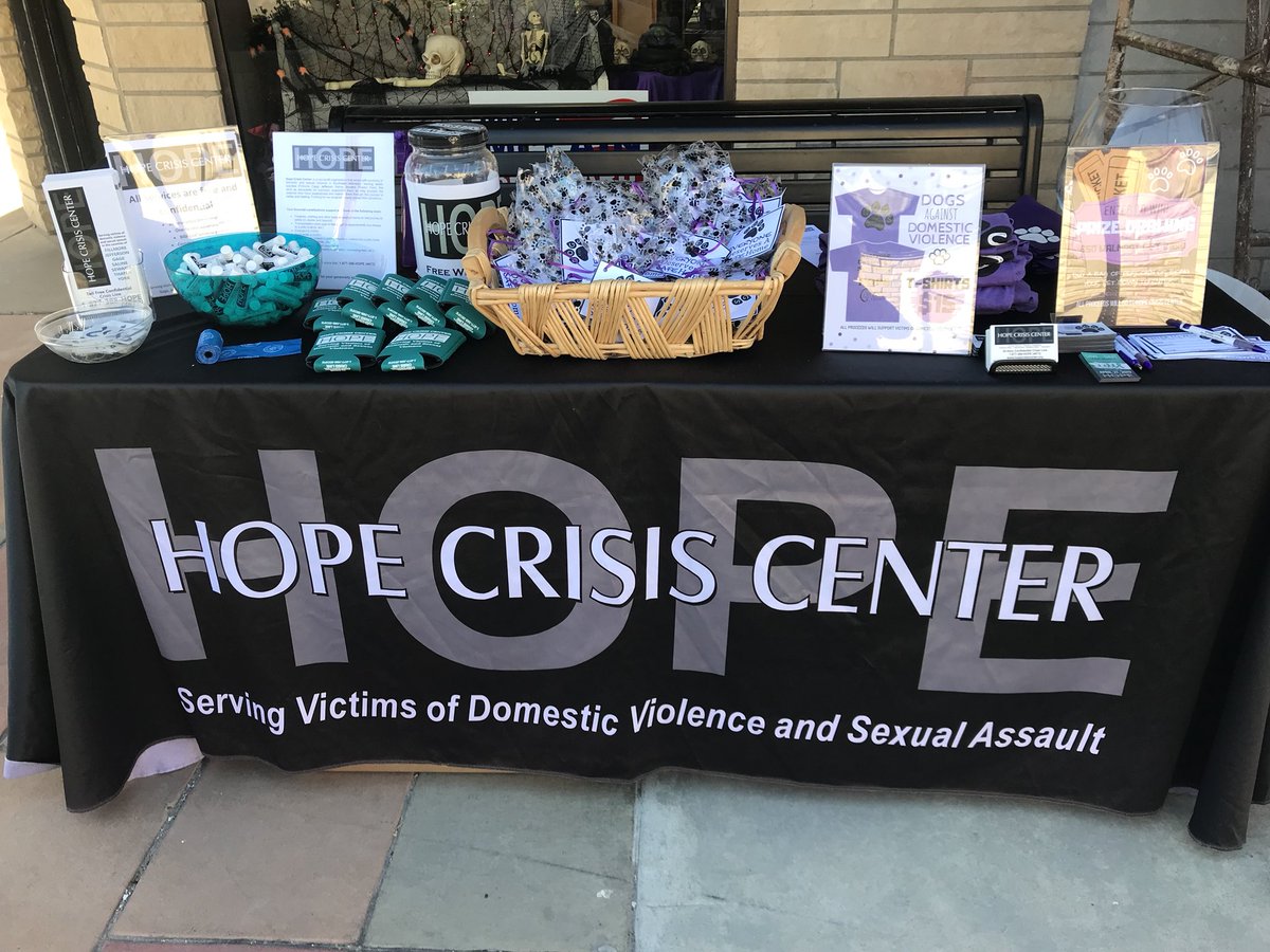 HopeCrisis's tweet photo. This week we kicked off October’s Domestic Violence Awareness Month! It was a beautiful day and the popcorn was delicious! Thank you to all those that stopped by and brought their dogs. Everyone deserves a safe and loving home!! #DogsagainstDV #DVAM 💜🐶🐾 https://t.co/KLJa7Lz9Td