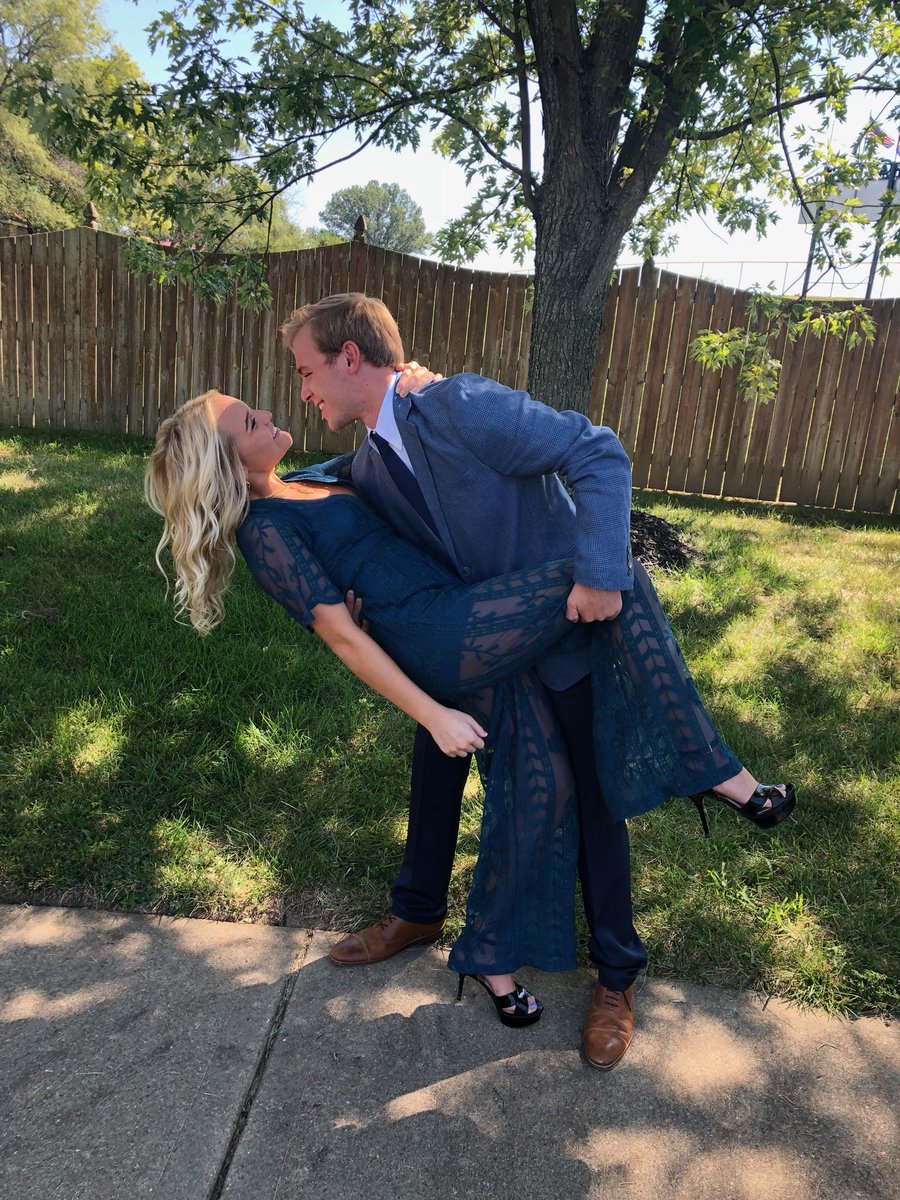 _Jake_Wags25's tweet photo. Missing you a little extra today @sophiebandera❤️ I love you🤗 https://t.co/13MdjN4FxW
