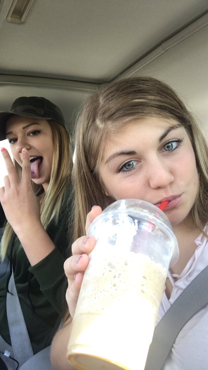 SearlesMorgan's tweet photo. you’ll forever be my angel👼 i love you with my whole heart💕 https://t.co/9S7Wf8b54Z