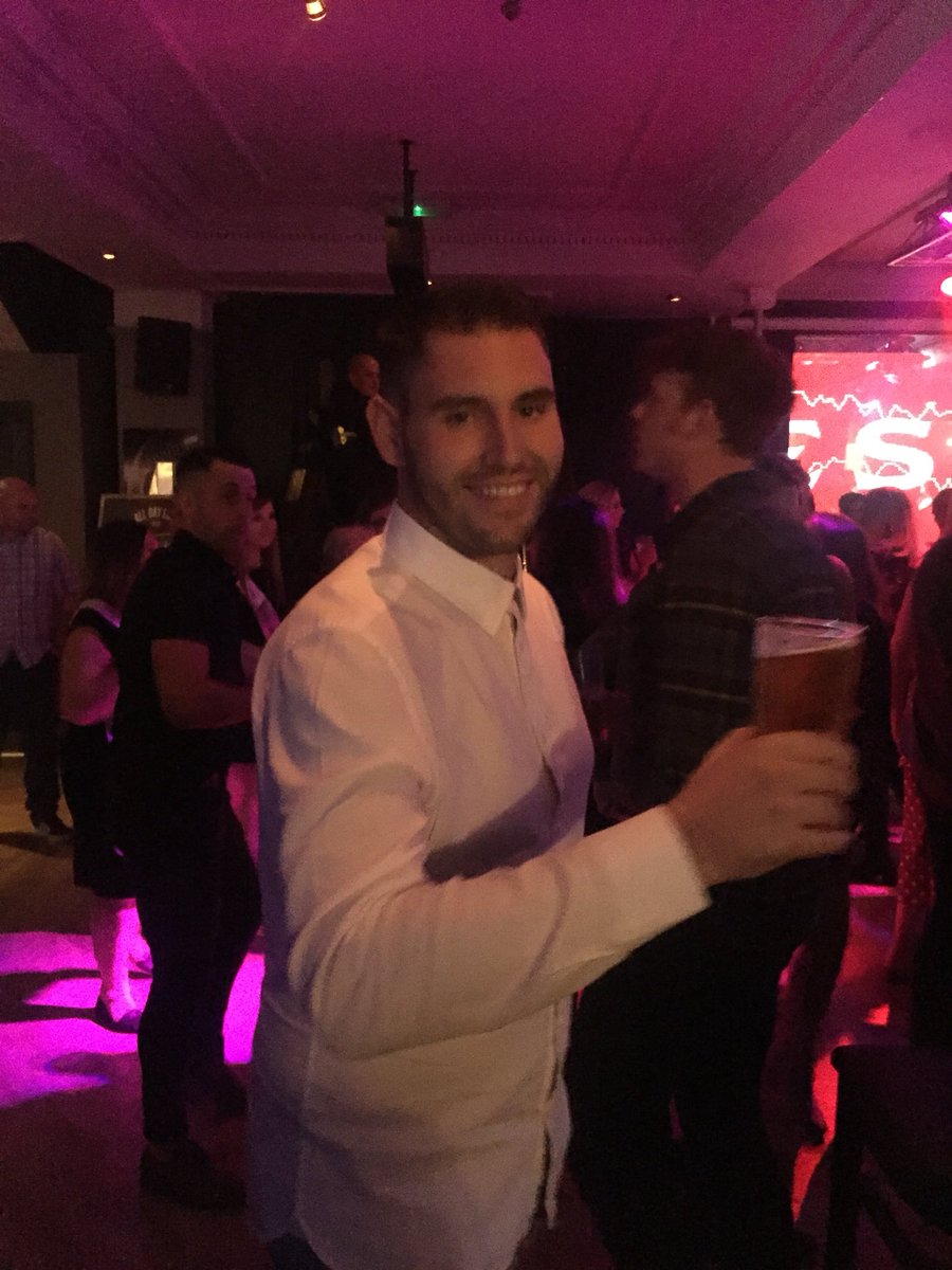BisterneUnited's tweet photo. Win or lose we’re on the booze! https://t.co/nDmKQKBMLw