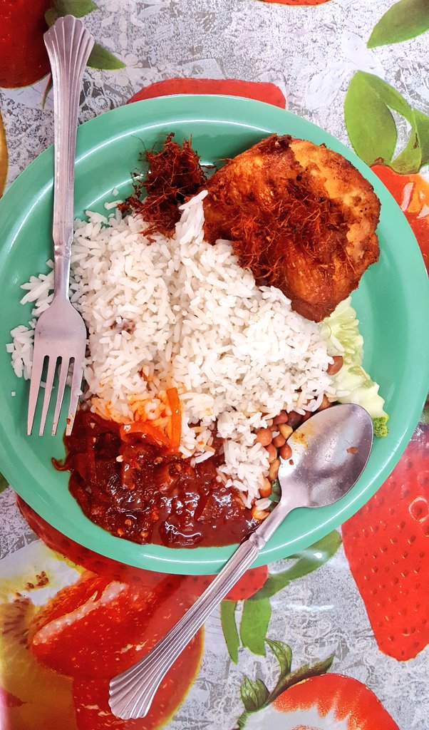 kruel74's tweet image. Nasi lemak d&apos;Bonda Batu 8, Labu, N.9 #sambalsedap