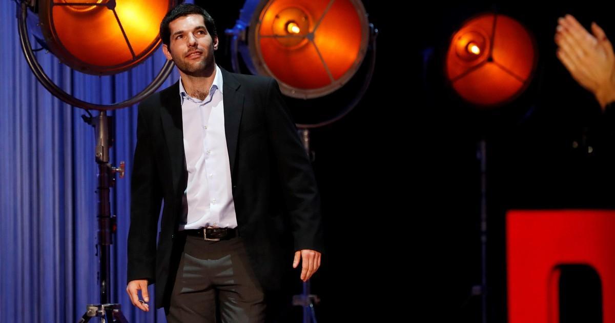 El director argentino Benjamín Naishtat ganó la Concha de Plata en el Festival de San Sebastián por Rojo clar.in/2DHYAHA