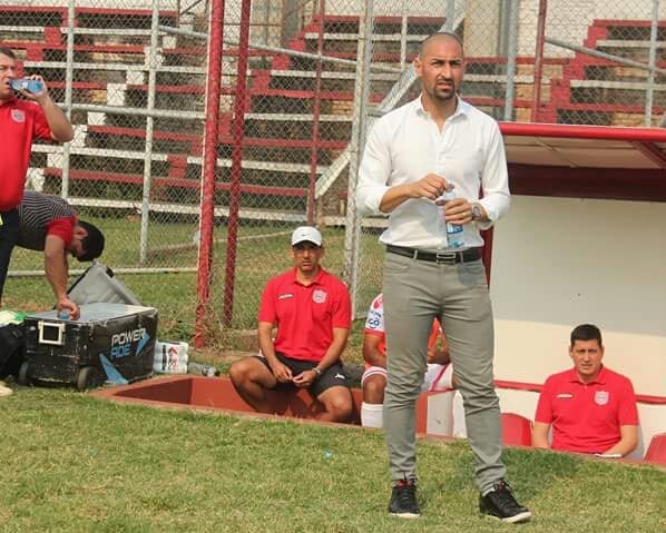 Se retiró en el 2015, asumió en San Lorenzo en el 2017 cuando estaba en la Primera B y se coronó campeón. Hoy lo devuelve a la categoría principal del fútbol paraguayo. Don Sergio Daniel Orteman.
