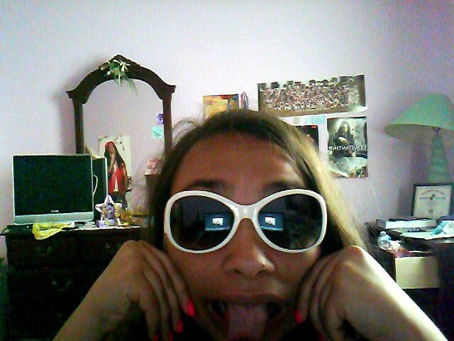 _connielingus's tweet photo. My middle school self is enjoying listening to #ThaCaterV right now (peep the life size poster I had in my room, one of 5 weezy posters)b https://t.co/AHKgqw640L