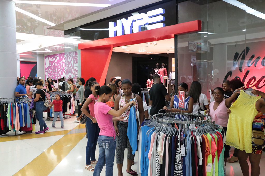 tusambildo's tweet photo. En @Hype_RD encontrarás el outfit deseado con hasta 60% de descuento por las #VentasDePasilloSambil https://t.co/LtILVyp29T