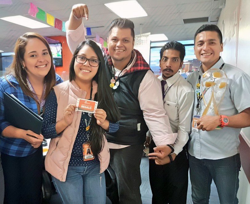 TeamDexGuate's tweet photo. Jenniffer representing #TeamDex on our #VoiceRaffle . Congratulations on your big win and making sure our customers have a unique experience!! #EveryCallCounts #BigNewsOct8th @PurpleSquadGT @Josie_MPCS @Greg_MPCS https://t.co/1ZhVcVtOxc