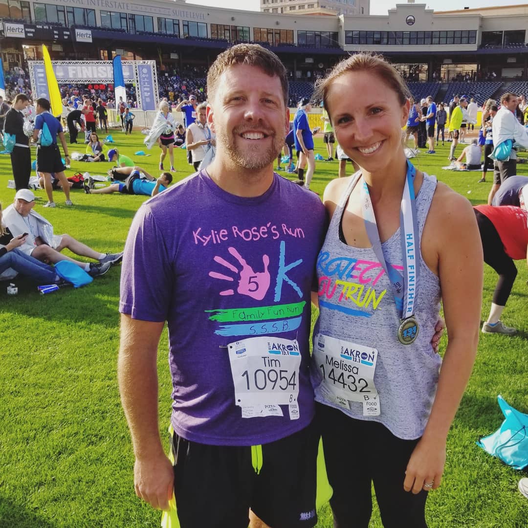 dudej4's tweet photo. Another awesome @akronmarathon with some incredible people. So thankful for @tobertimothy for always pushing me. #runAkron #blueline #kylierosesrun #projectoutrun https://t.co/l052GW4Bbx