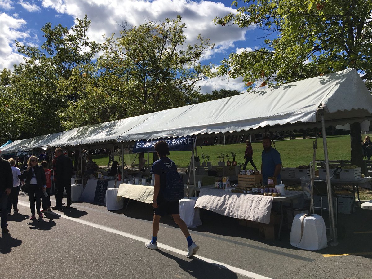 twig flowers tweet media