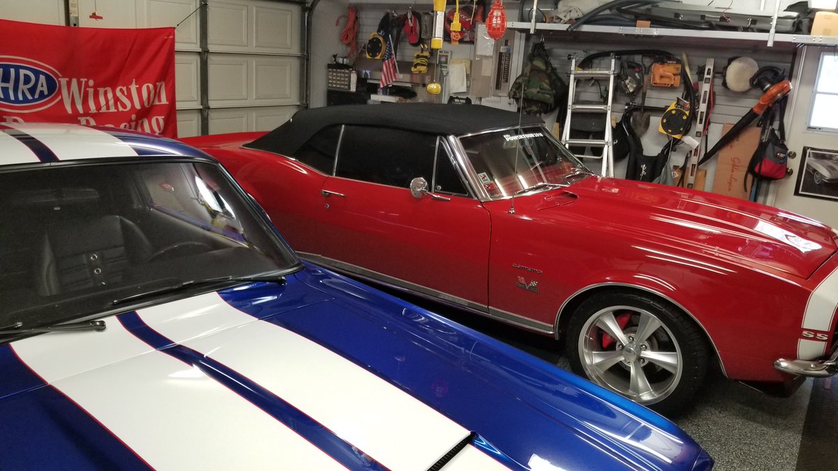 DrChrisR's tweet photo. #FordMuscleJP #andhotrodshop #hotrodmagazine #motorz #mustangnation #chipfoose #musclecar #chrisduketv #ShinesCustoms #GTMustang #classicmustang #Camaro β The eternal pony car debateβ¦.Mustang or Camaro. I say Mustang AND Camaro!! The BEST of BOTH worlds tucked into the garage! https://t.co/iZZ4tYb12r