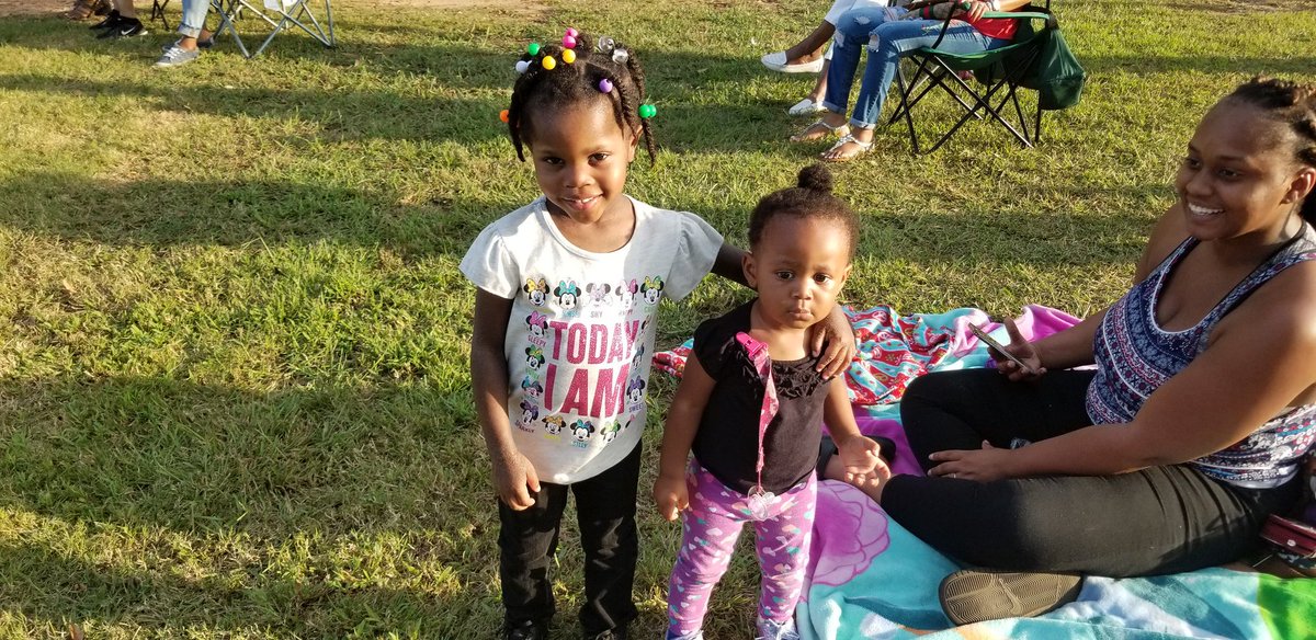 stockbridgecity's tweet photo. We are enjoying Bridgefest 2018 here in Stockbridge. This is the ultimate family experience.
#news #CityofStockbridge #Stockbridge #community #weekend #BridgeFest #September #familyfun #BridgeFest2018 https://t.co/bWVbDrfrEX