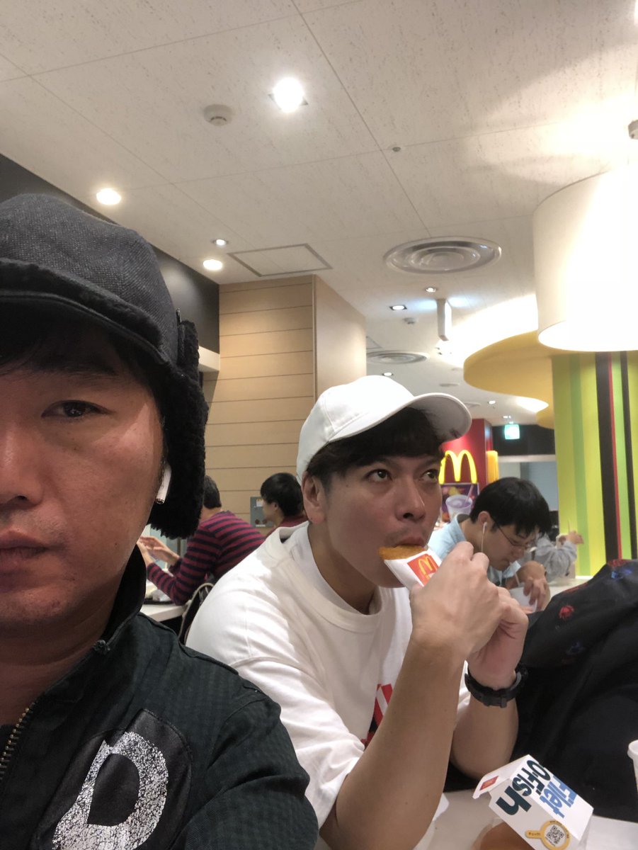 ozwspw's tweet photo. 名古屋朝マック。マスマンと食べたら帰京。 https://t.co/6HG4CCTRKf