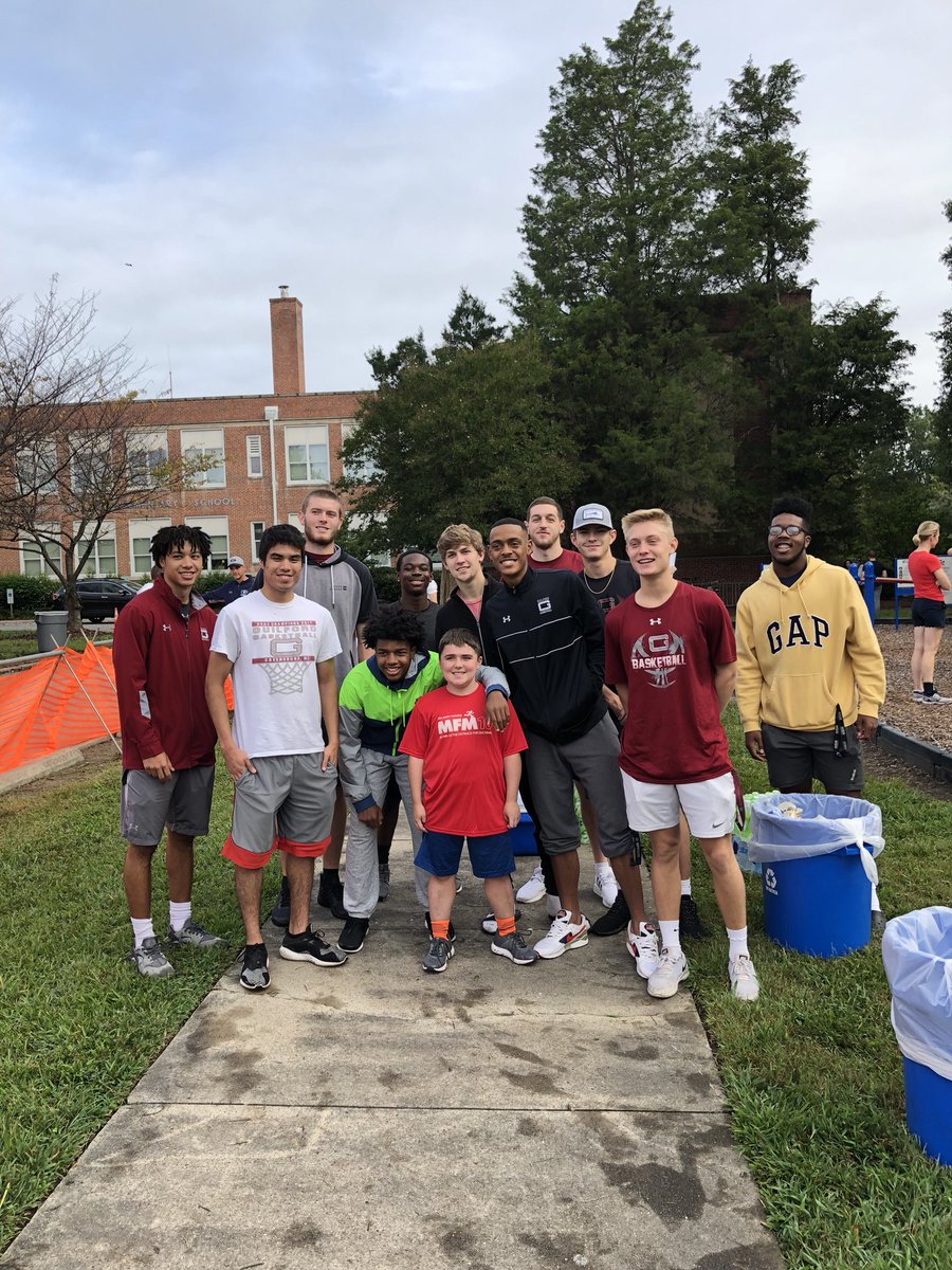 GuilfordMBB's tweet photo. Today your basketball team was up at 7am (not sleeping 😴) volunteering at the #milesformatthew5k in a variety of ways! Matthew, keep that smile glowing buddy❗️❤️😁 https://t.co/E1H8AFRjrK