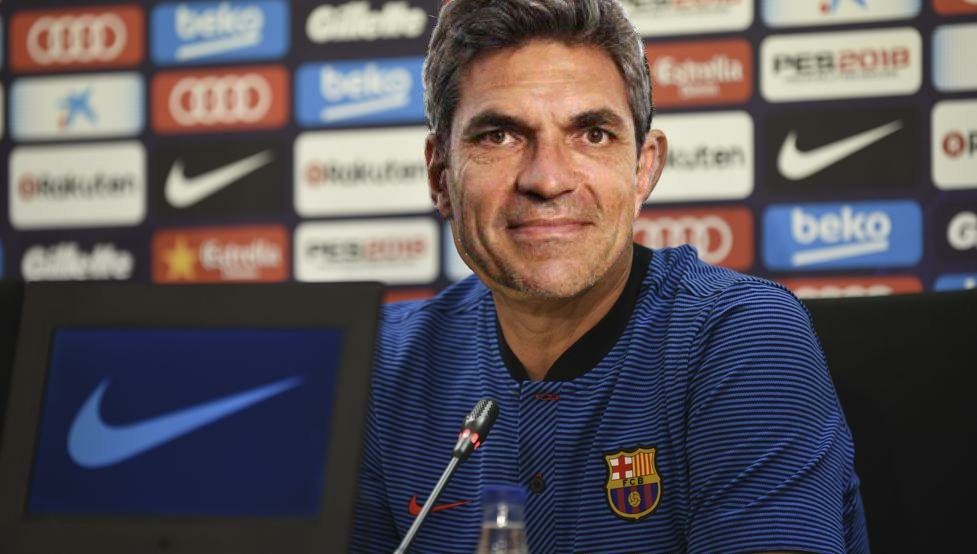 -No hemos fichado demasiado ya que esperamos a alguien muy especial. Deseamos que venga y si le gustaría venir bienvenido sea.