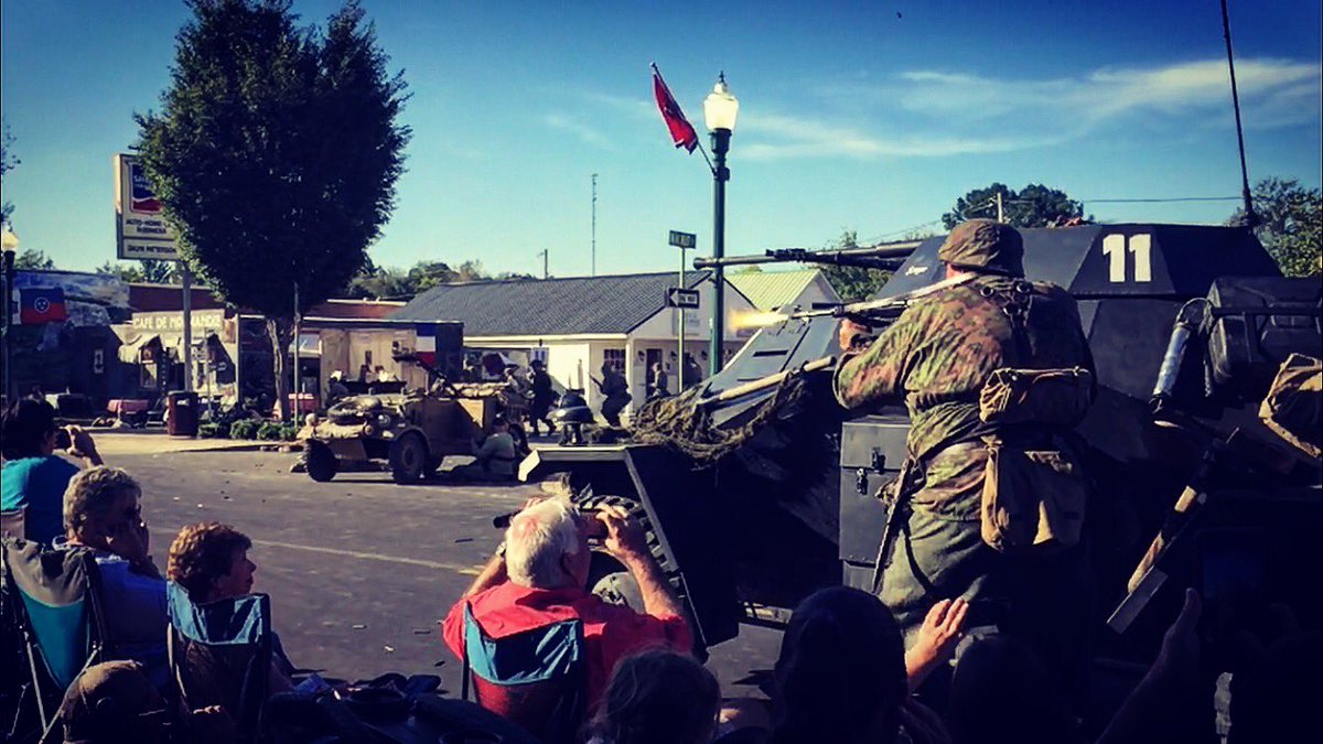 BRNidBAMAgrl's tweet photo. #WWII #perrycountytn #linden #reenactment https://t.co/HOfXHRhTHD