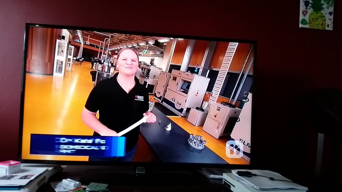 Engineeringkate's tweet photo. Thanks @ScopeTV11 and @Constababble for an awesome story on #diamondimplants and a great episode introducing us to so many fabulous #womeninSTEMM around Australia (and NASA). @ResearchRMIT @PhilippReineck #engineering #engcomm https://t.co/Y6RRR1Um5L