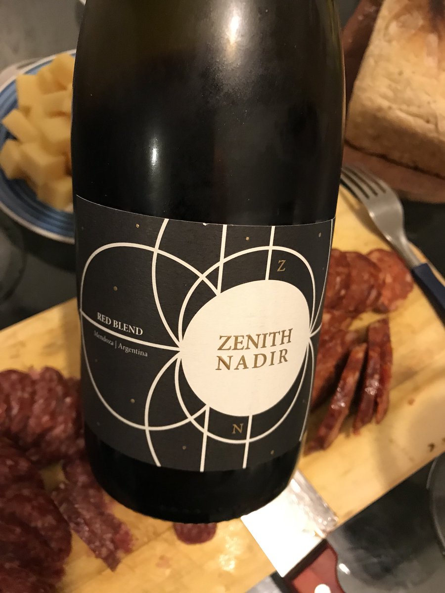 luchin34's tweet photo. Jugale un pleno a la dupla candelario-picado fino que escoltan al Zenith Nadir de @OnofriWines que la D E S C O C E #saluteeee 🍷🍷🍷🍷 https://t.co/p6F1uOReQN