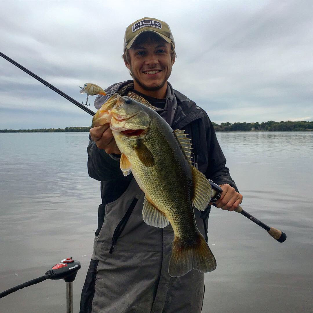 jner_tan's tweet photo. Fall Fishing!🍁🤙🏼 #fishing #bassfishing #huk #hukfishing #rapala #crankbait #stcroixrods #mojobass #bigfish #fish #diawa #diawareels #taggedfish https://t.co/PfjUCjBBPY