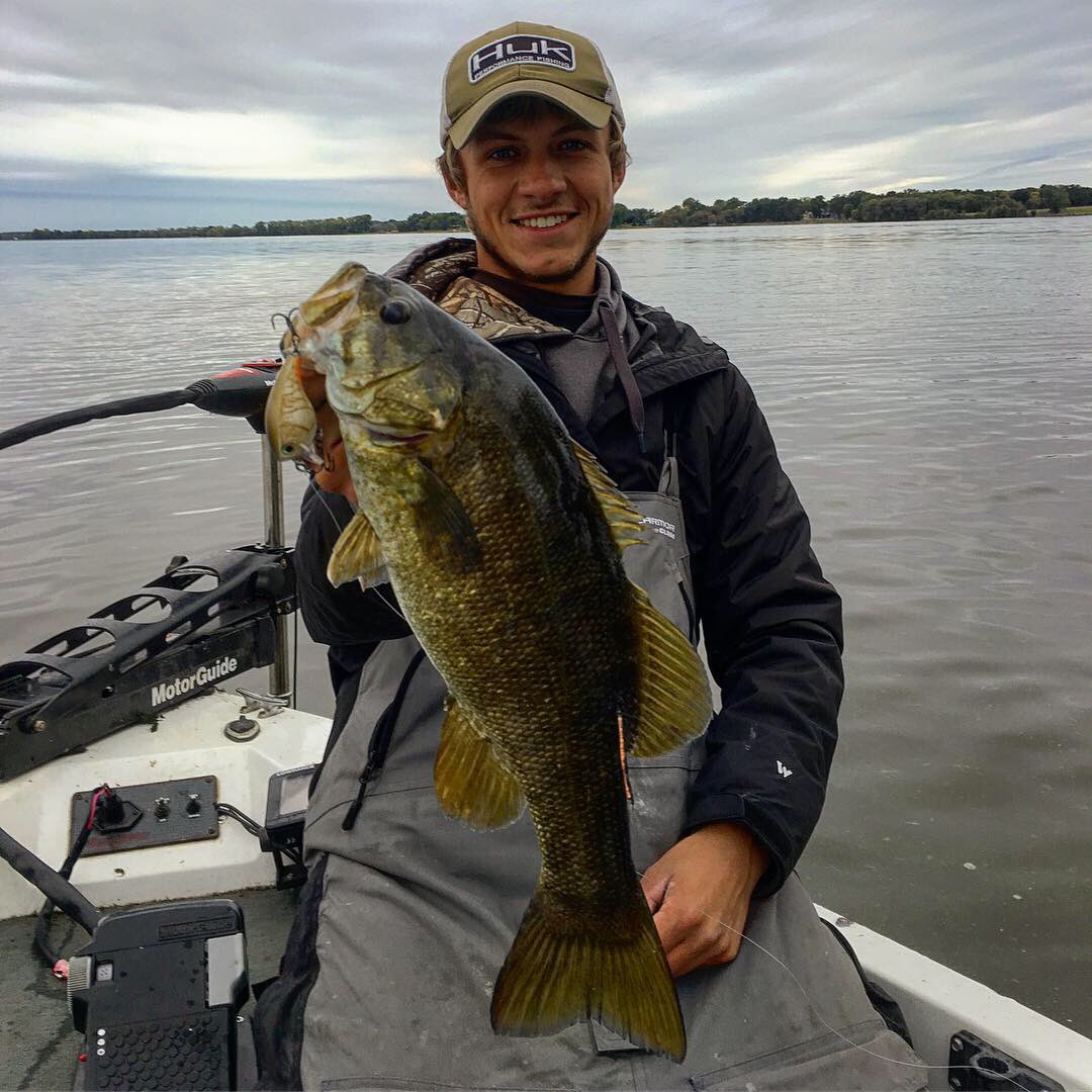 jner_tan's tweet photo. Fall Fishing!🍁🤙🏼 #fishing #bassfishing #huk #hukfishing #rapala #crankbait #stcroixrods #mojobass #bigfish #fish #diawa #diawareels #taggedfish https://t.co/PfjUCjBBPY