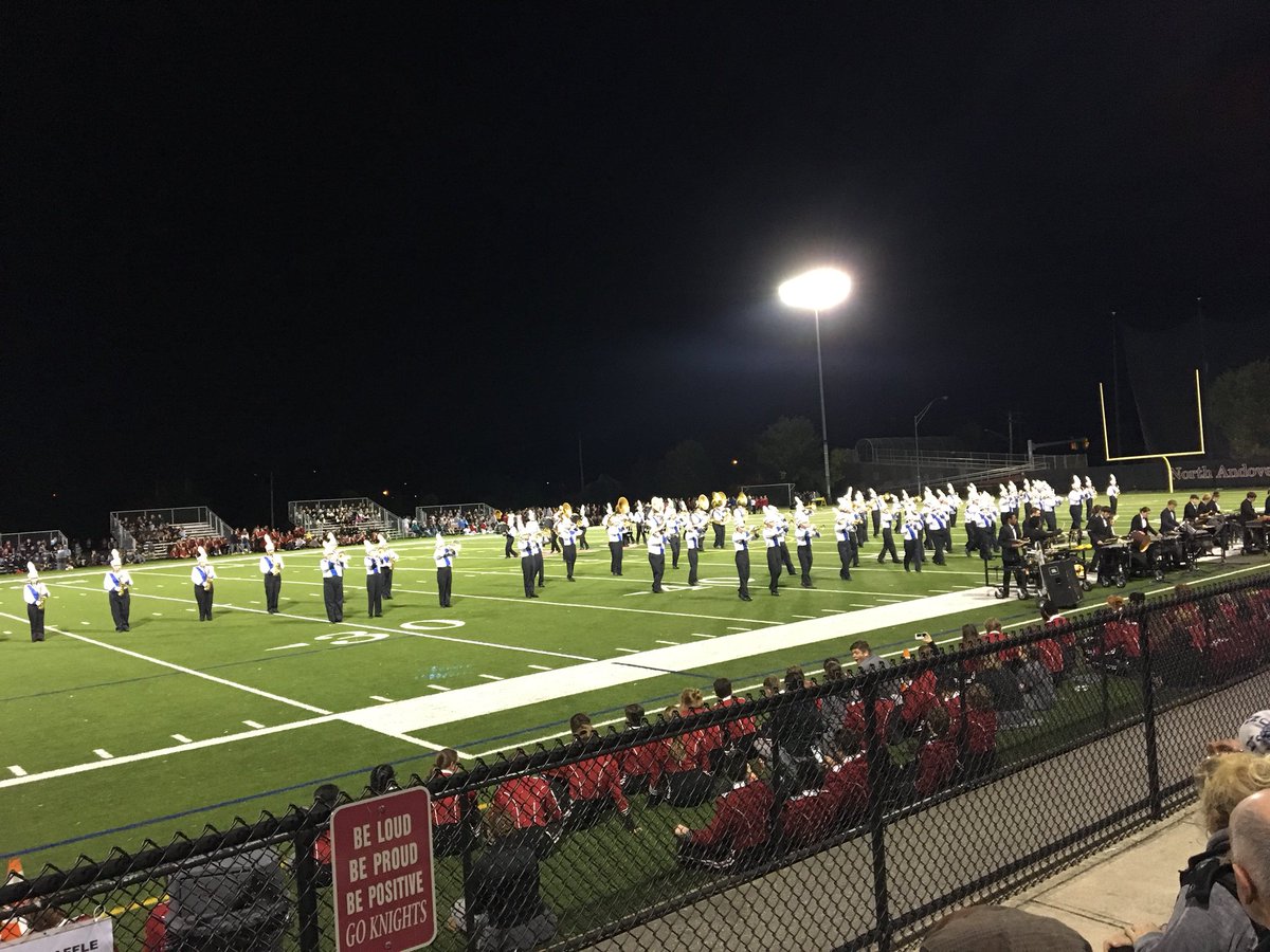 danielle_dugan's tweet image. Watching @NorthAndoverHS and @UMassLowell compete at #NESBA tonight!