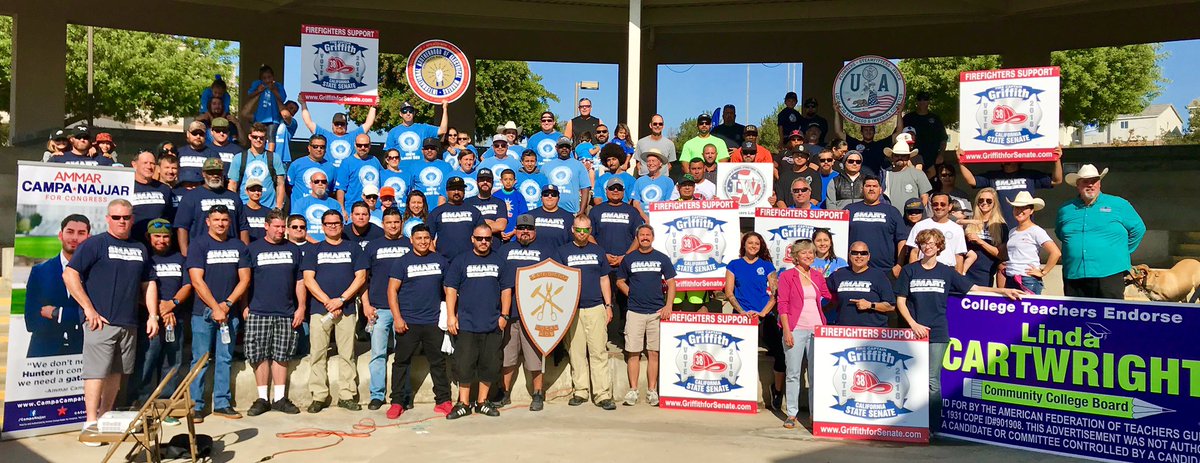 IBEW569's tweet photo. We lit up #Santee &amp; East County with @SD_BldgTrades to educate voters on candidates that support working families: Linda Cartwright for Grossmont Community College, Jeff Griffith for State Senate District 38, and @ACampaNajjar for Congress!

#WhenWeWalkWeWin #1u https://t.co/h8AOvB7F4V