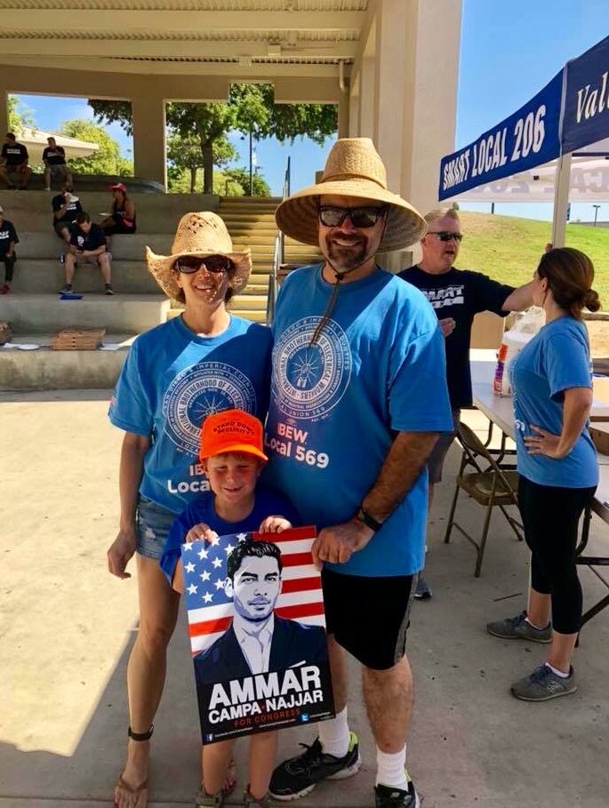 IBEW569's tweet photo. We lit up #Santee &amp; East County with @SD_BldgTrades to educate voters on candidates that support working families: Linda Cartwright for Grossmont Community College, Jeff Griffith for State Senate District 38, and @ACampaNajjar for Congress!

#WhenWeWalkWeWin #1u https://t.co/h8AOvB7F4V