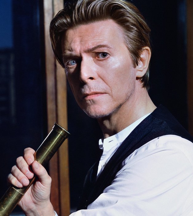 dark_shark's tweet photo. David Bowie, 2002 by Marcus Klinko https://t.co/6Ku7wDYB1C