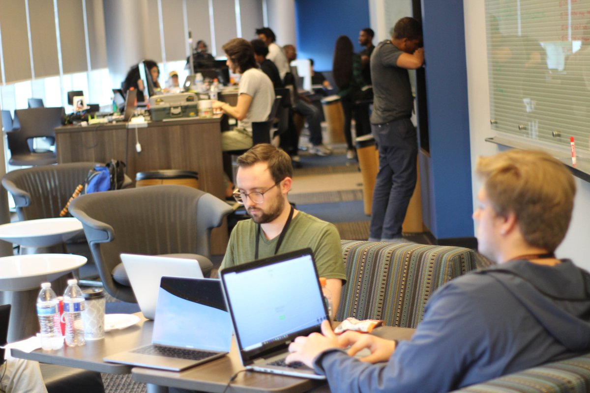 HACKmemphis's tweet photo. One of the best parts of #HACKmemphis is community collaboration. #memtech https://t.co/IuHmvZ5Ca9