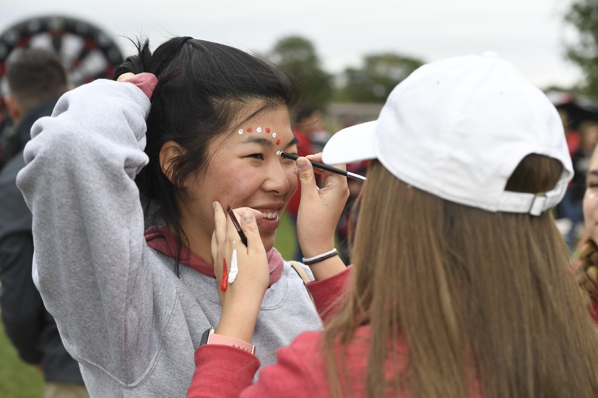 bradleyu's tweet photo. No shortage of Bradley pride at tonight’s @BradleySoccer #BradleyHomecoming tailgate ⚽️🅱️ https://t.co/Mra7JZpcki