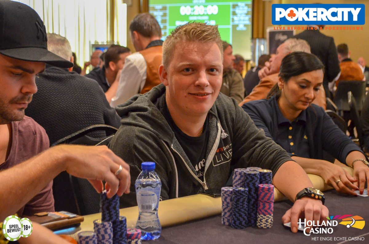 PokerCityNL's tweet photo. #UtrechtPokerSeries: De FT is bekend. Firoz Mangroe heeft een enorme chiplead. @Paul_Berende gaat op zoek gaat naar zijn 2e titel in Utrecht na 2010. Dave Kroon en @Teun1987 zijn er ook bij. Morgen vanaf 14u livestream en live report. Recap: https://t.co/oeIBSsXVJf @PokerSeriesNL https://t.co/8j6akxXuas