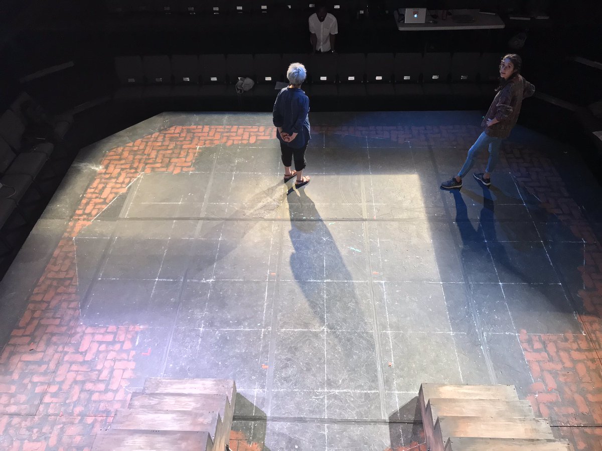 greatscottdunn's tweet image. #DryTech for #Ragtime.
@katierogerz posin’.