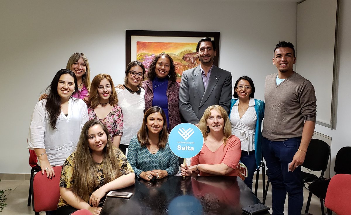RGuzmanPosse's tweet photo. En #Salta así nos preparamos para el 27/11 #UnDiaParaDarAr con todas las pilas!🌟📣
Gracias a todas las organizaciones e interesados que se sumaron a la 1ra reunion! 🙌
@UnDiaParaDarAR  gracias por su apoyo! 💙 https://t.co/ocKZSlnD3U