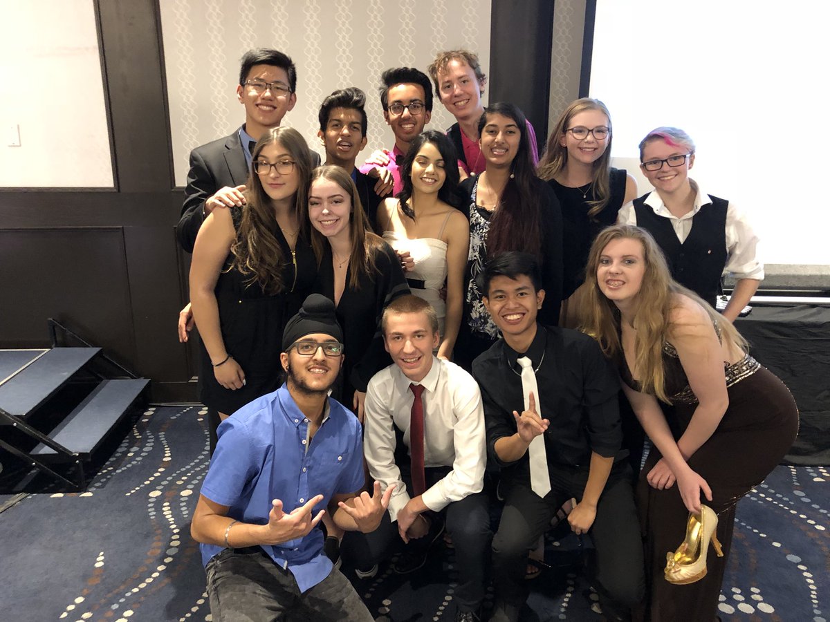 CSLA_Leaders's tweet photo. People of #cslc2018 Closing Ceremonies #csla #canadianstudentleaders https://t.co/eY3lkrzEUK