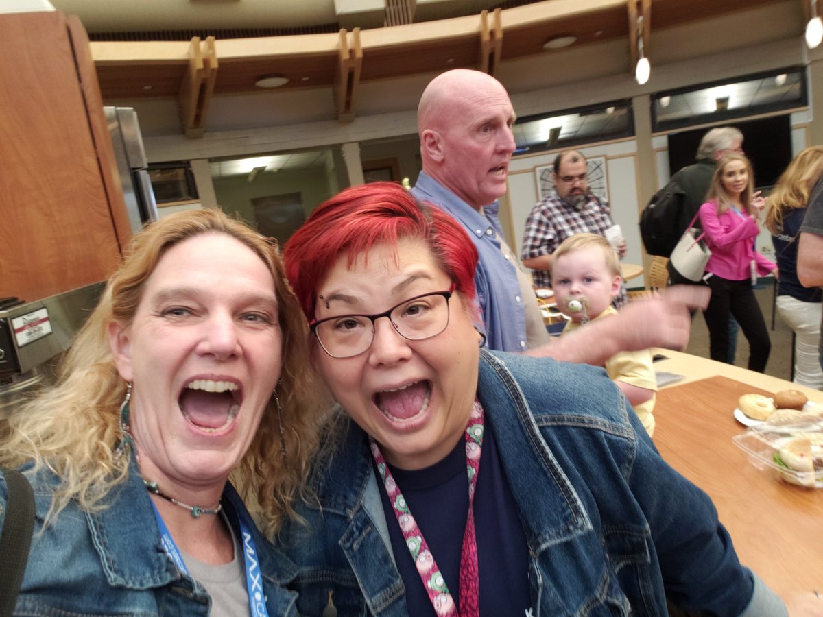 4Snoopygirl's tweet photo. My favorite part if today was seeing all my #Merit18 family especially @LisaTeachesTech & hats off or should I say lanyard to @edcampOSjr for giving me his Google lanyard. #googlekci thanks for an incredible day! @joboaler thank you for the energizing experience & SPED love ❤ https://t.co/MH6eM8Y4jt