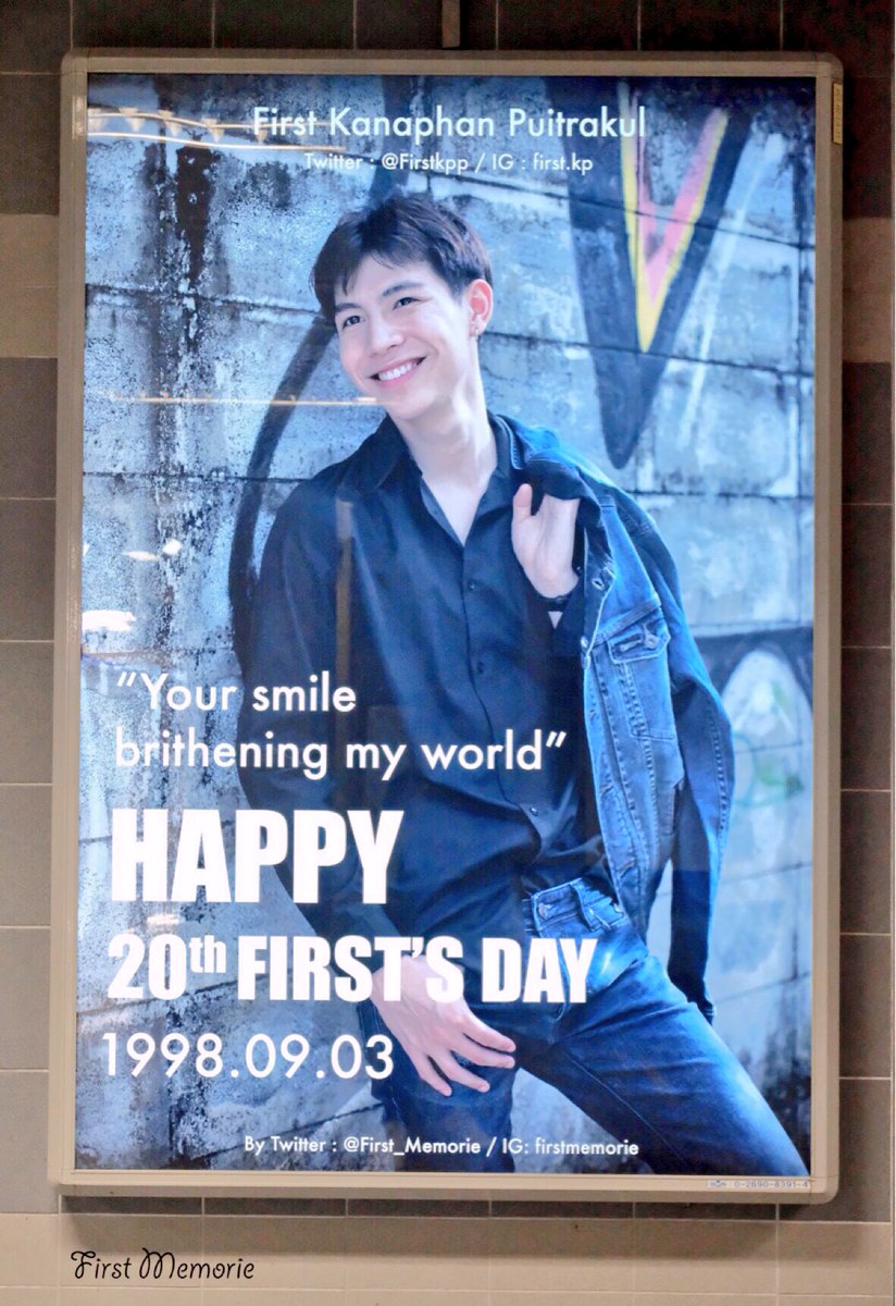 First_Memorie's tweet photo. วันนี้วันสุดท้ายละนะ😩ปิดโปรเจควันเกิดแบบสมบูรณ์แย้ววว☺️ขอบคุณทุกคนที่มีส่วนร่วมกับโปรเจคนี้นะค้าบ 💕ขอบคุณเจ้าของวันเกิดด้วยนะคับ @Firstkpp เจอกันใหม่อีกทีปีหน้าเนอะ วันนี้อย่าลืมไปบ๊ายบาย👐🏻 ป้ายหัวหน้ากันน้าา 📍 Mrt เพชรบุรี ทางออกที่2 นะจ๊ะ #20thHBDFIRSTDAY
#1stHBDProject https://t.co/umlNxwyq9e