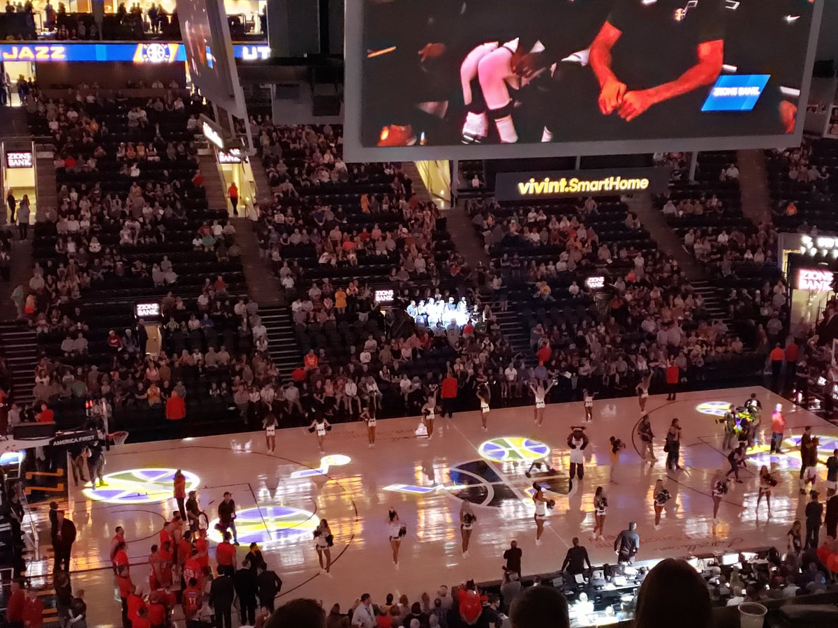 ManhardRick's tweet photo. Ricky here enjoying the #Jazz preseason game. This is going to be a great night! https://t.co/1VOf1bVf5y