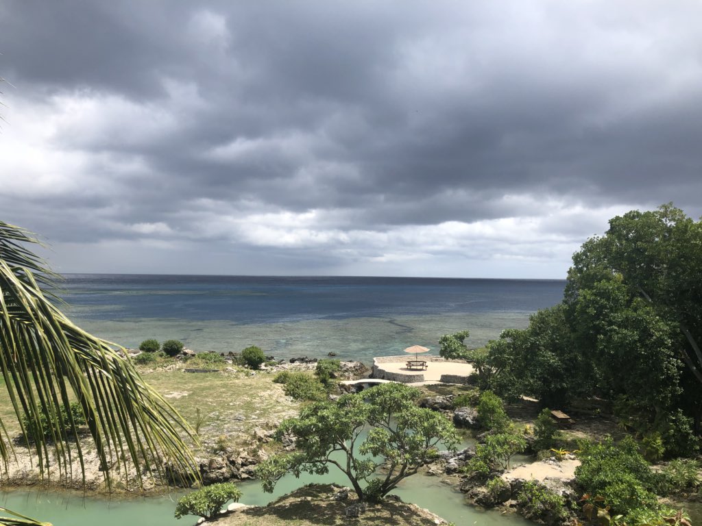 GriffComms's tweet photo. The @NewColomboPlan #ClimateChange #Communication tour group has made it to Tanna. We are in tropical paradise here #Vanuatu https://t.co/KjYewalmYq