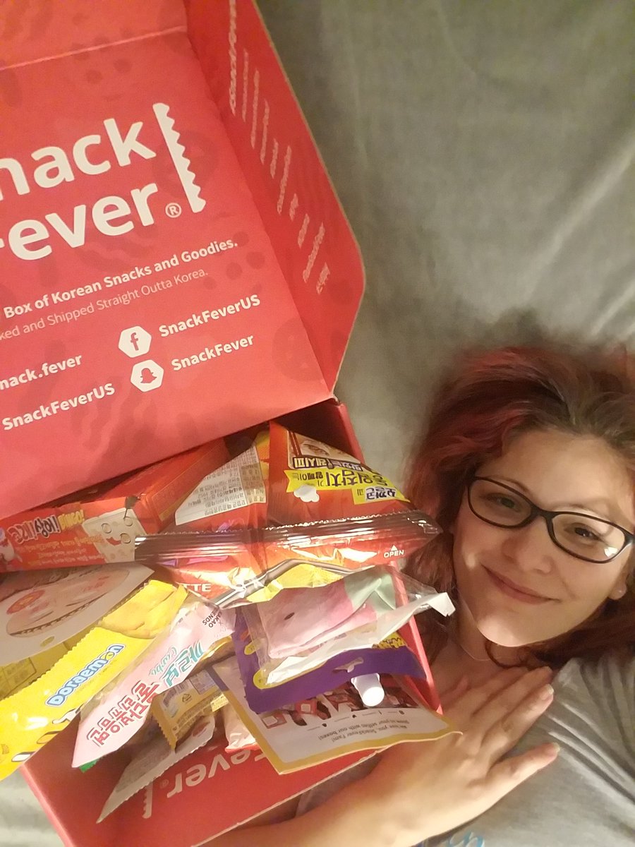 Hold_Me_Tight_V's tweet photo. I love my #SnackFever #KoreanSnack #KoreanFood #KoreanNoodles #Kpop #Kdrama #SnackFeverFam #Daebak #TeamSnackFever 🤗💕😄 https://t.co/TzlokWC8Ek