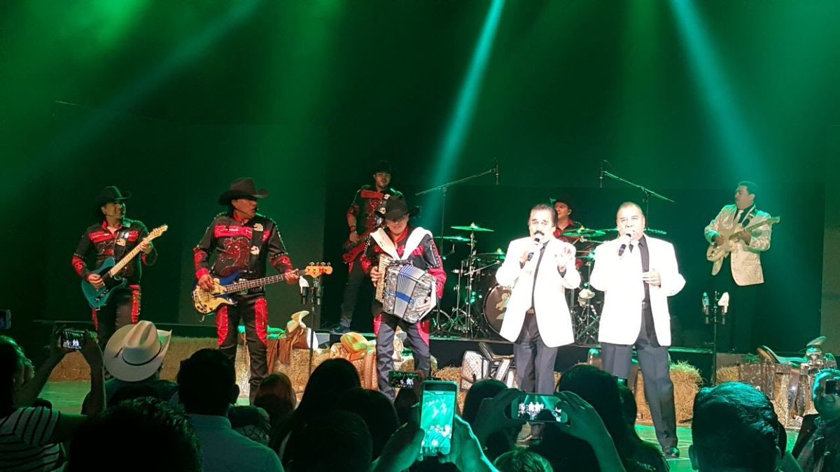 broncolupe's tweet image. Recordando con carińo la experiencia vivida con nuestros amigos los BARON de Apodaca en pabellón m