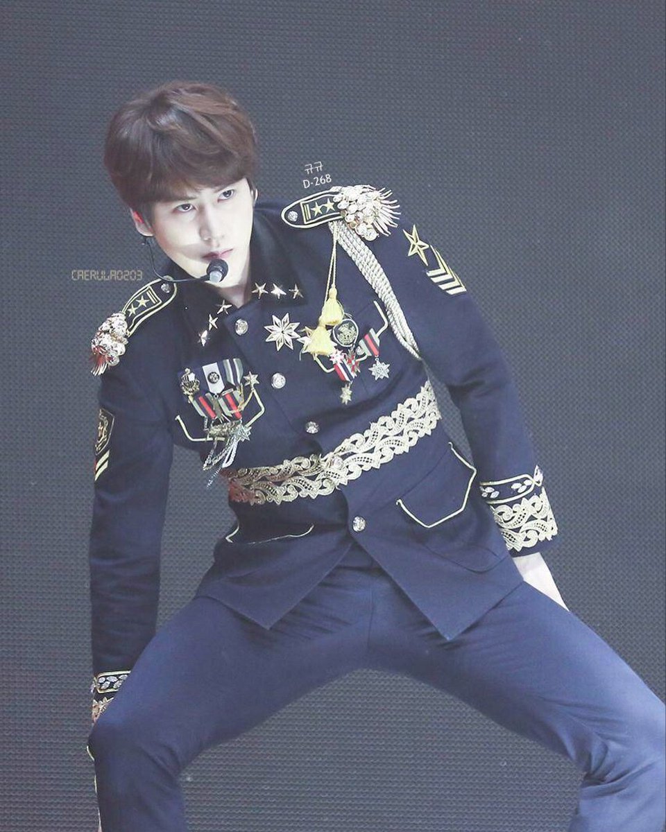 Irasparkyuira88's tweet photo. Wamil Kyuu Tapi Berasa Kaya Liburan Mulu  yaaa, Tiba Tiba Muncul Kabar lagi Liburan Dimana" 😏 Okelah yg Penting Have Fun SayangKyuu @GaemGyu 🤗😚.
.
#ChoKyuhyun #SparkyuStand #IraSparkyuIra https://t.co/yLLjzsIGs3