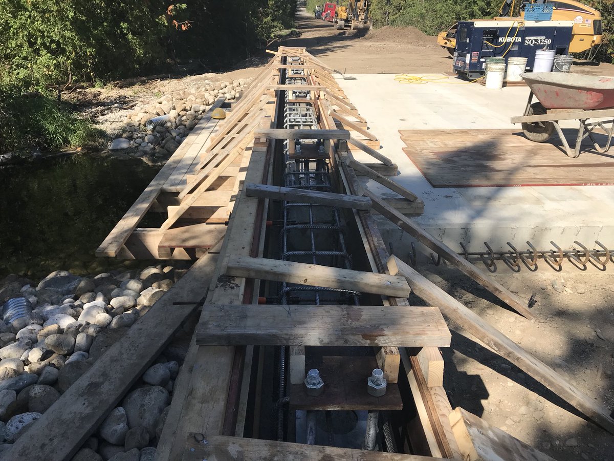 WGKellyConst's tweet photo. The curbs in Erin are now poured. We are on the home stretch! https://t.co/l6JUAYImKE